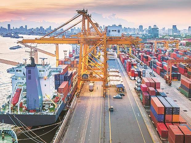 Cargo volume at Major Ports dips 20% in April-June Quarter