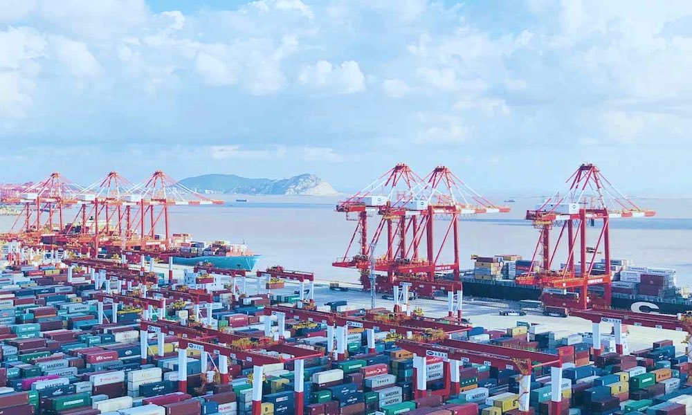 Shanghai Port Maintains Stable Operation With ‘Closed-Loop’ System