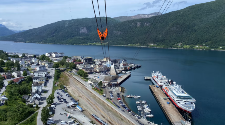 Norway Supports 5 New Shore Power Projects