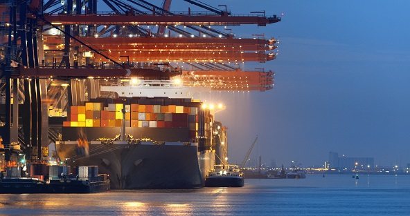 Baltic index edges up on firm panamax demand