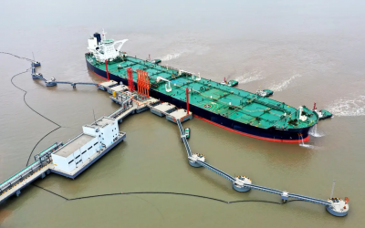 Venezuelan oil exports flow using false documents, ships linked to Iran