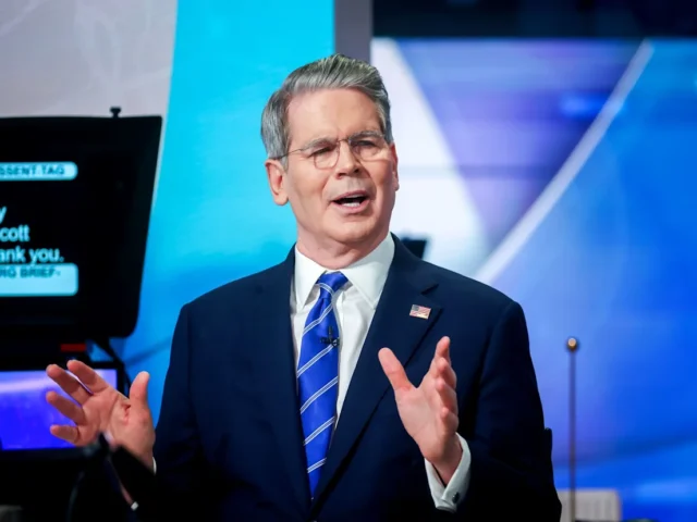 ‘Expect Europeans to Do Their Share’: US Delays China Tariffs, Urges Europe to Act on Russian Oil