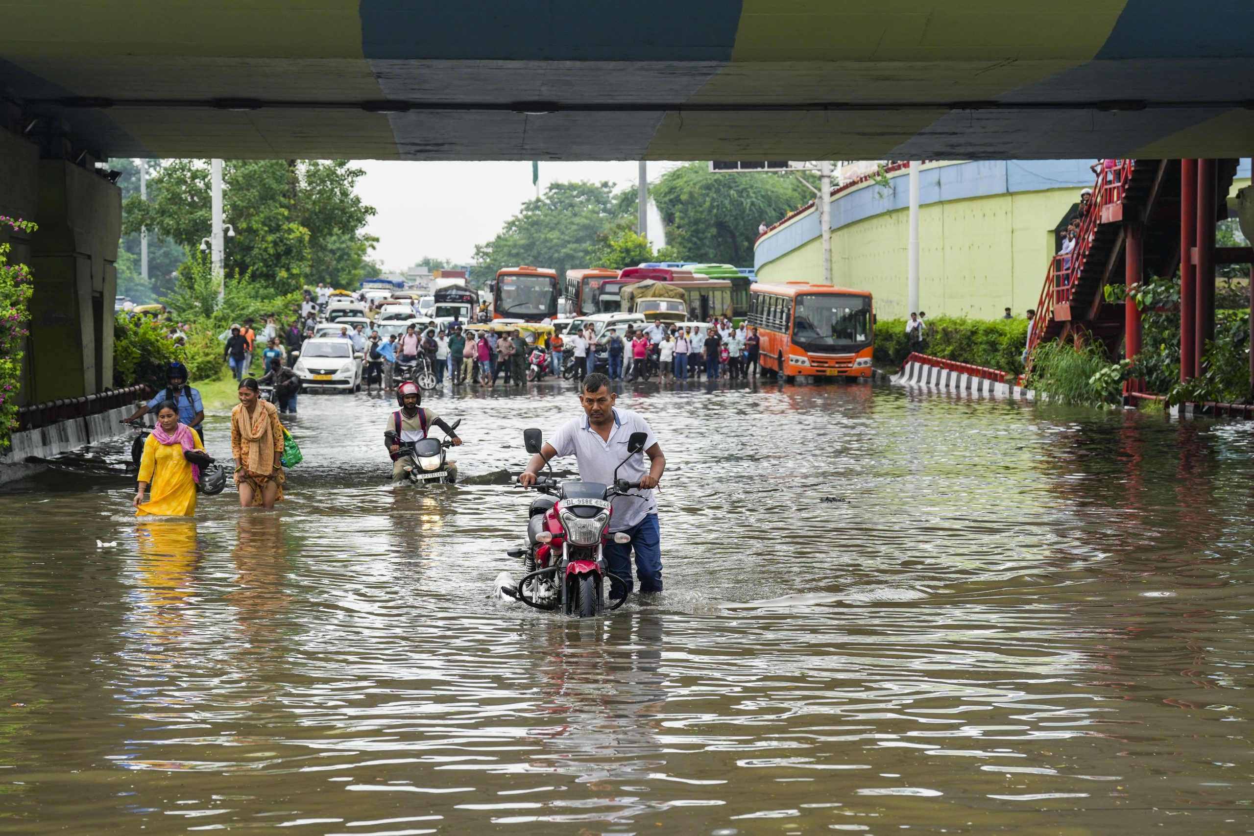 Gurgaon Gridlock: Thousands Stuck on Delhi-Jaipur Expressway After Heavy Rains