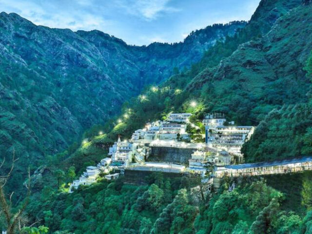 Jammu and Kashmir: Vaishno Devi Yatra to Resume Today After 3-Day Rain Disruption