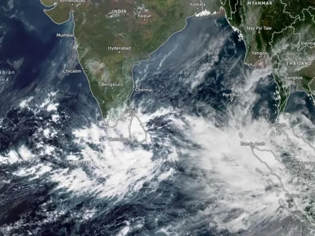 Cyclone ‘Senyar’ alert: IMD issues heavy rainfall warning for several TN districts; schools shut in Rameswaram