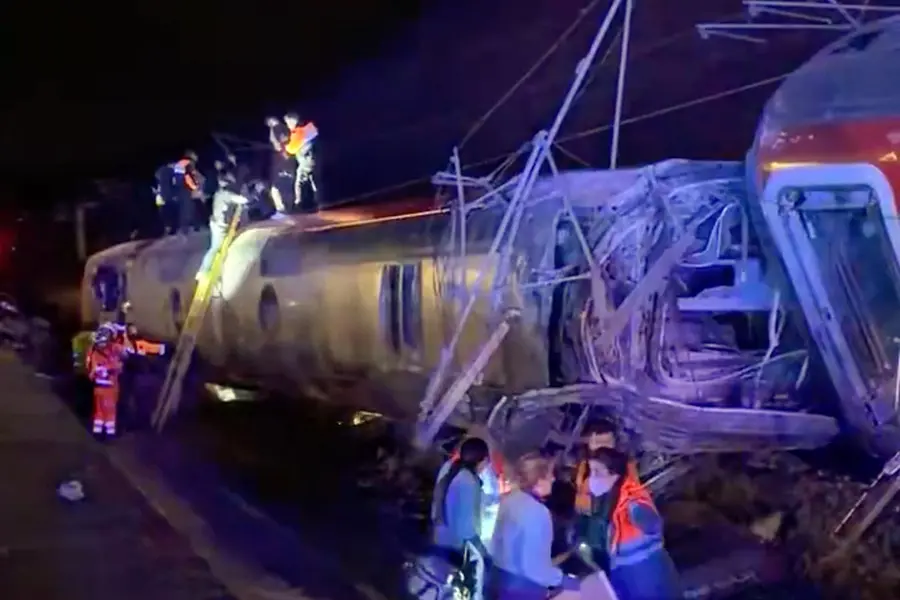 Spain train crash: Over 20 dead after high-speed trains collide; passengers escape through windows