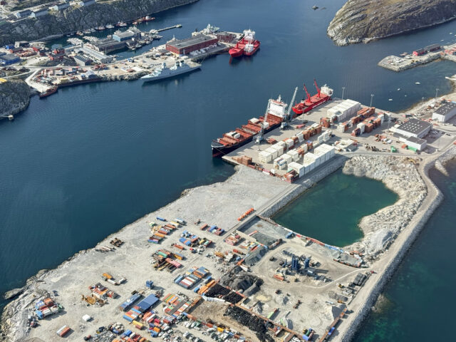 US submarine crew evacuated by Danish military in the midst of Trump’s insistence to take over Greenland