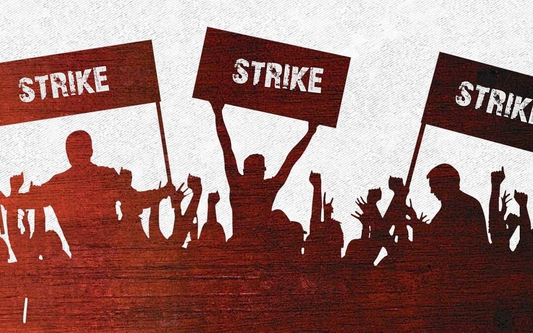 Maharashtra transporters call indefinite strike over e-challans; trucks, buses and taxis to go off roads