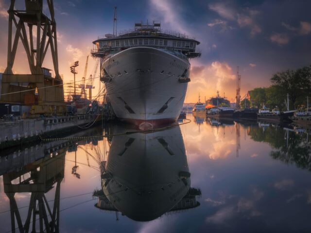 Pakistan receives four bids for upcoming delivery of three spot LNG cargoes