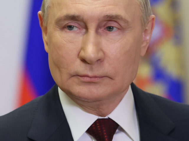 Putin Rejects Claims Russia Is Profiting From Iran Conflict, Calls for Quick End to Crisis
