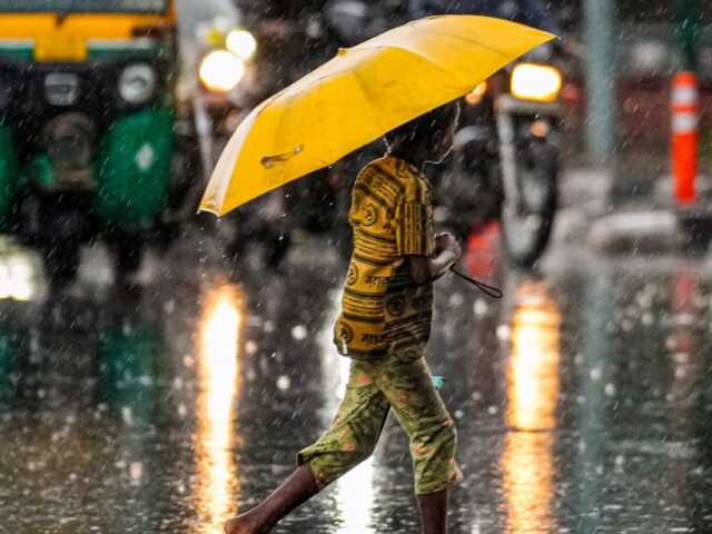 Delhi Rains Bring City to a Standstill as Waterlogging Triggers Major Traffic Chaos