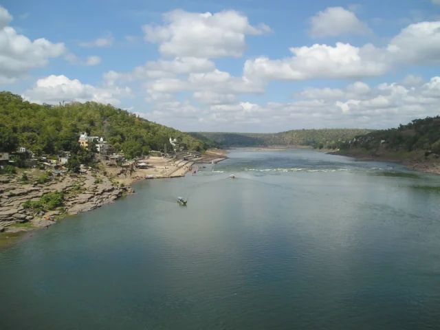 Four states sign agreement to resolve decades-old Narmada project payment dispute
