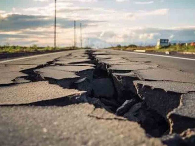Indonesia Hit by 5.7-Magnitude Quake Days After Deadly 7.7 Tremor