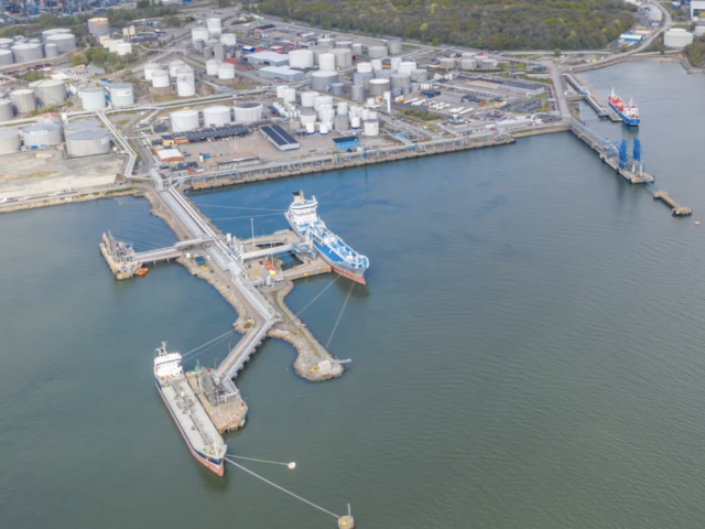 Surge in container volumes on direct services between the Port of Gothenburg and Asia