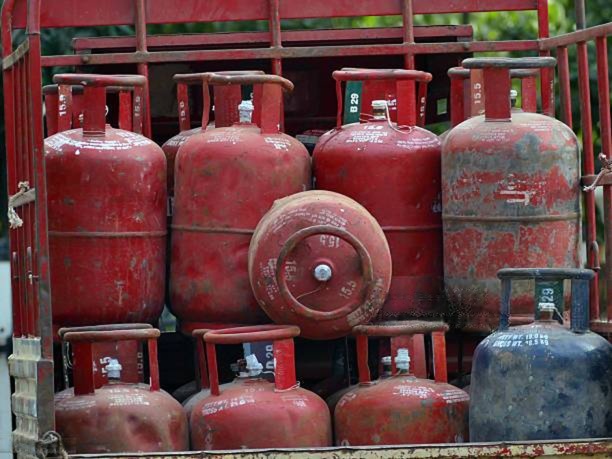 LPG: price hike:19-kg commercial cylinder gets Rs. 62.50 costlier; new Aadhaar rules kicks in for domestic users.